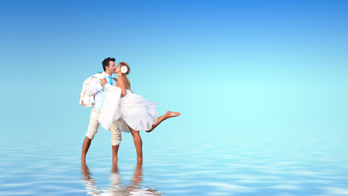 Dream destination weddings with $500 anniversary future travel voucher